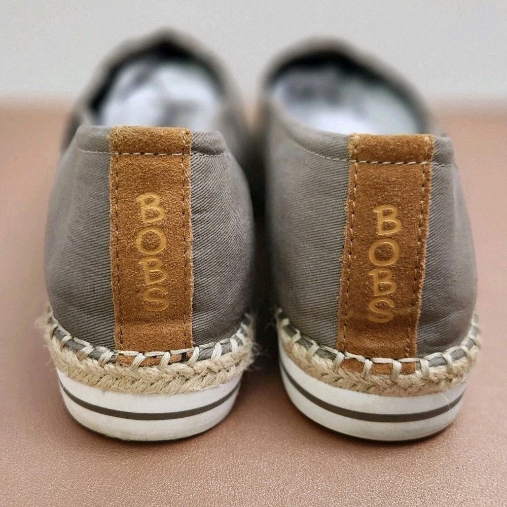 Bobs From Skechers Breeze Memory Foam Slip On Shoes Size 8.5 Taupe EUC - Picture 3 of 8